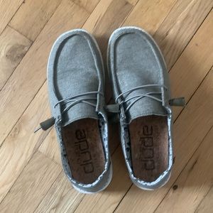 Hey dude shoes